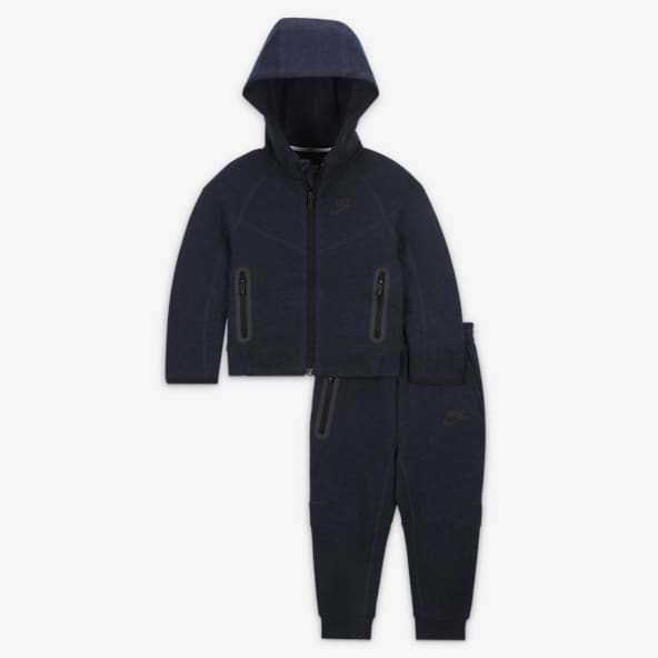 Nike sets on sale store